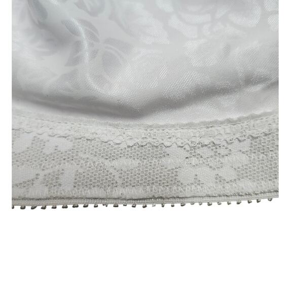 Everyday Comfort and Elegance White Playtex 52DD Bra with Soft Supportive Fit - Picture 6 of 8